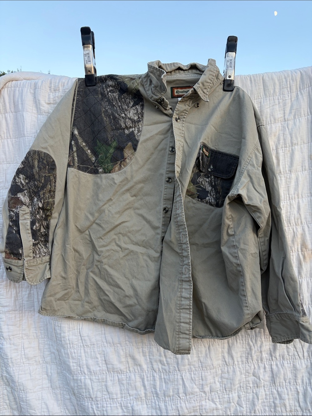 Remington Olive Green Button-Up Jacket with Camouflage Accents